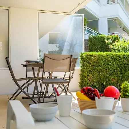 Apartment Garden-level Pool & Sea View *