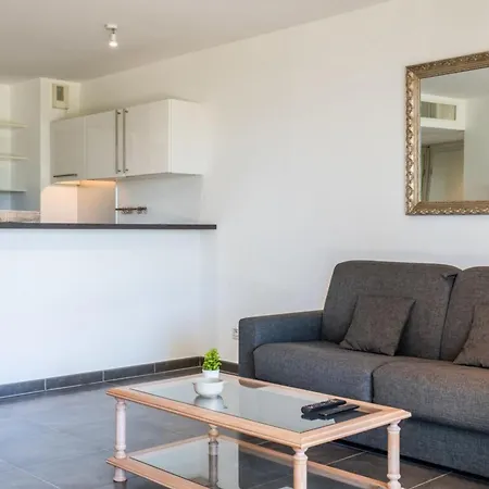 Appartement Garden-level Pool & Sea View *