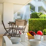 Apartment Garden-level Pool & Sea View *