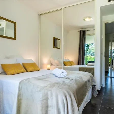 Garden-level Pool & Sea View Apartman Cannes