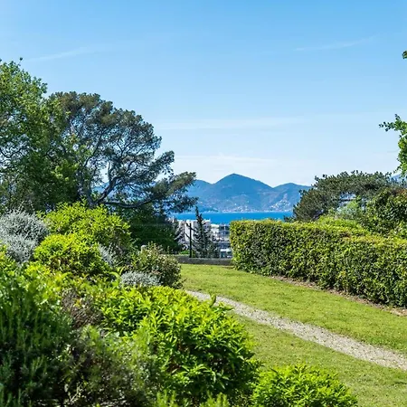 Garden-level Pool & Sea View Apartman Cannes