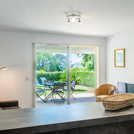 Apartman Garden-level Pool & Sea View Cannes